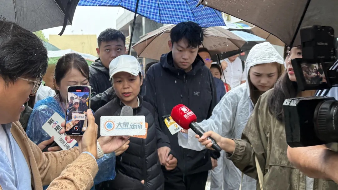 山东入室抢婴案主犯曾某某死缓！姜甲儒妈妈：我等了十八年！