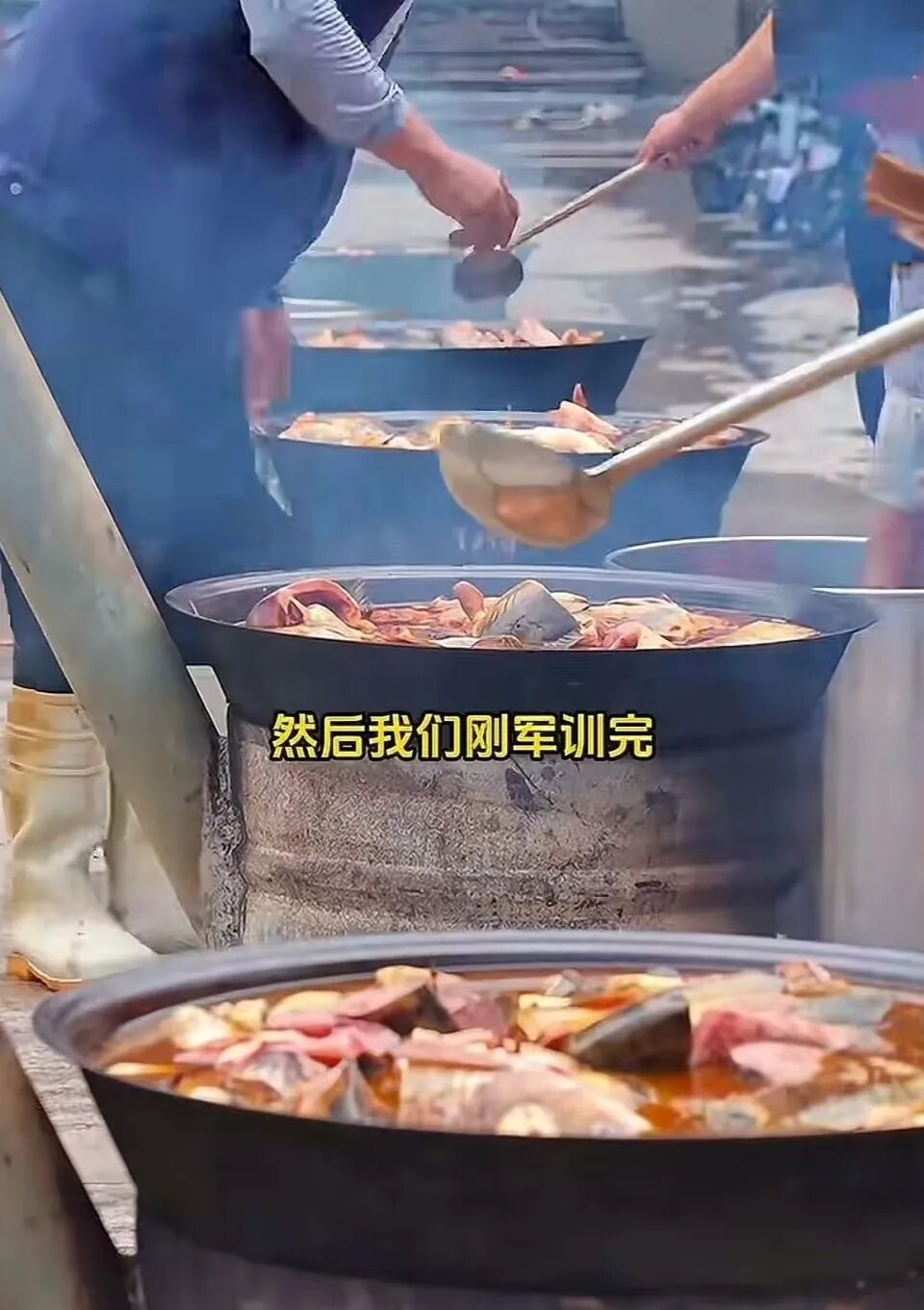 山东一高校捞八万斤鱼请全校师生吃：提供多种口味，连续吃10天，不喜欢吃可转赠鱼票