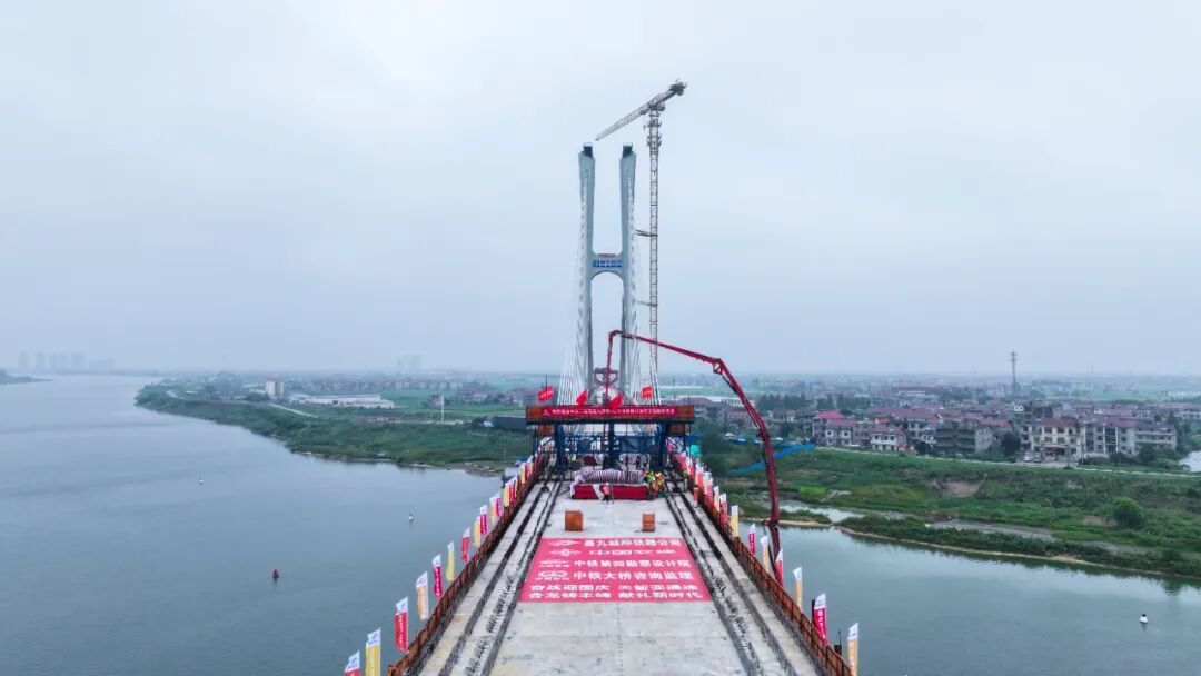 设计时速350公里!这条高铁建设取得关键进展 设计时速350公里!这条高铁建设取得关键进展