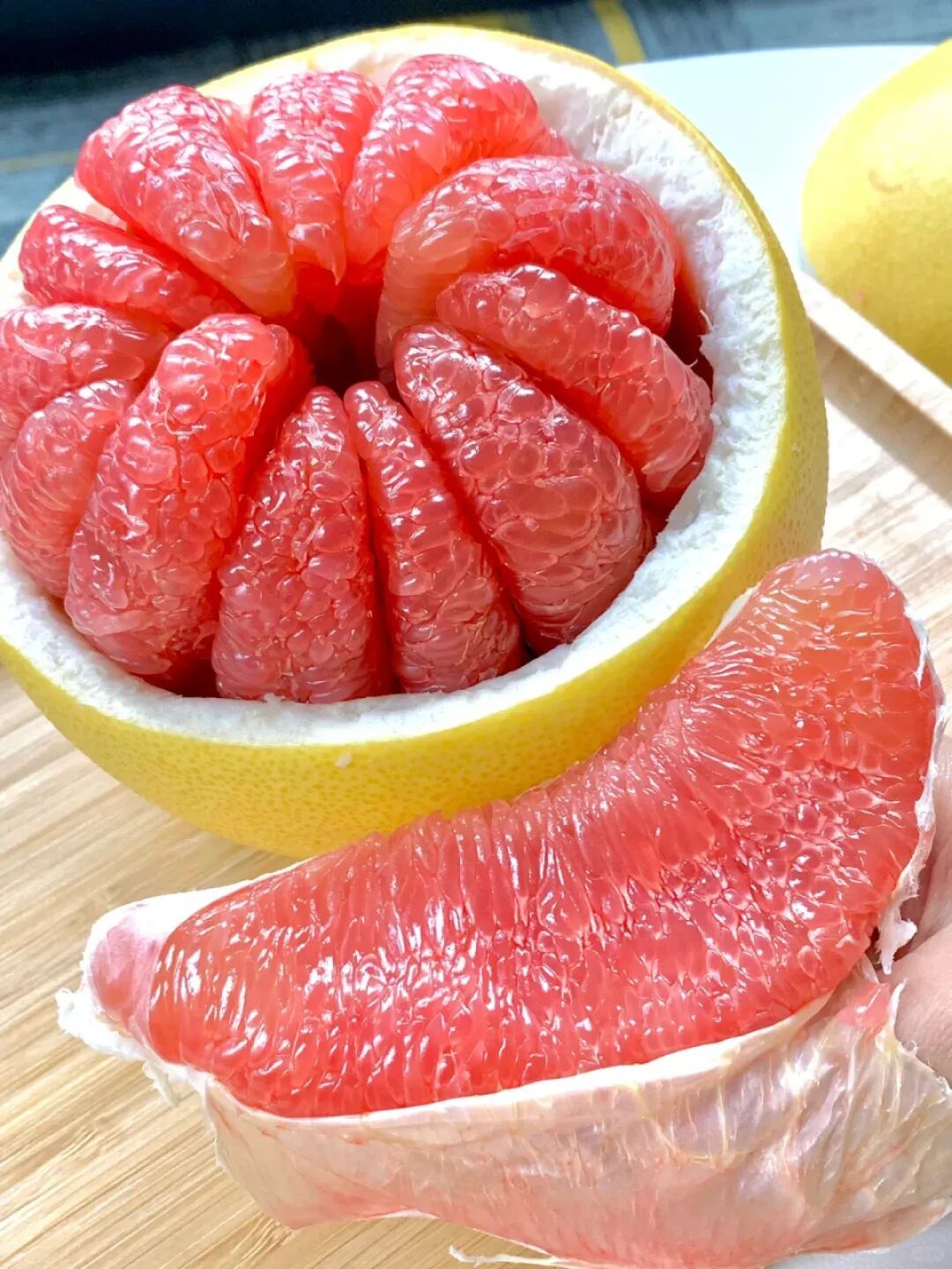 一颗柚子引发肌肉剧痛?药师提醒:这些药物与食物“相克” 一颗柚子引发肌肉剧痛?药师提醒:这些药物与食物“相克”