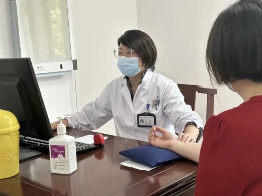上海一女子17天瘦了14斤,报告出来后吓一跳!医生紧急喊停:这样会有问题 上海一女子17天瘦了14斤,报告出来后吓一跳!医生紧急喊停:这样会有问题