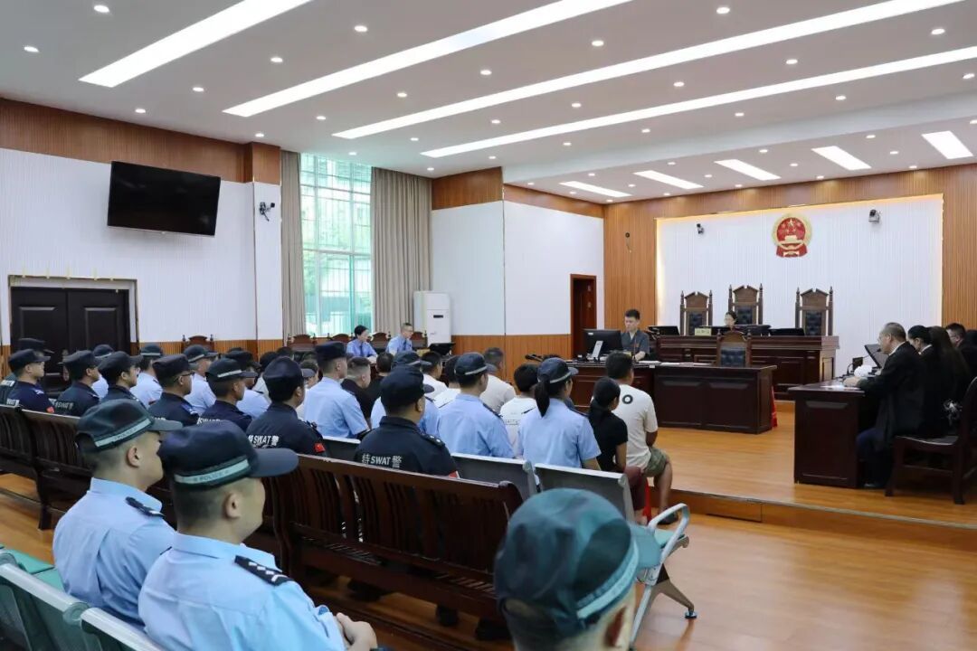 微信销售“六合彩”，17人被判刑！