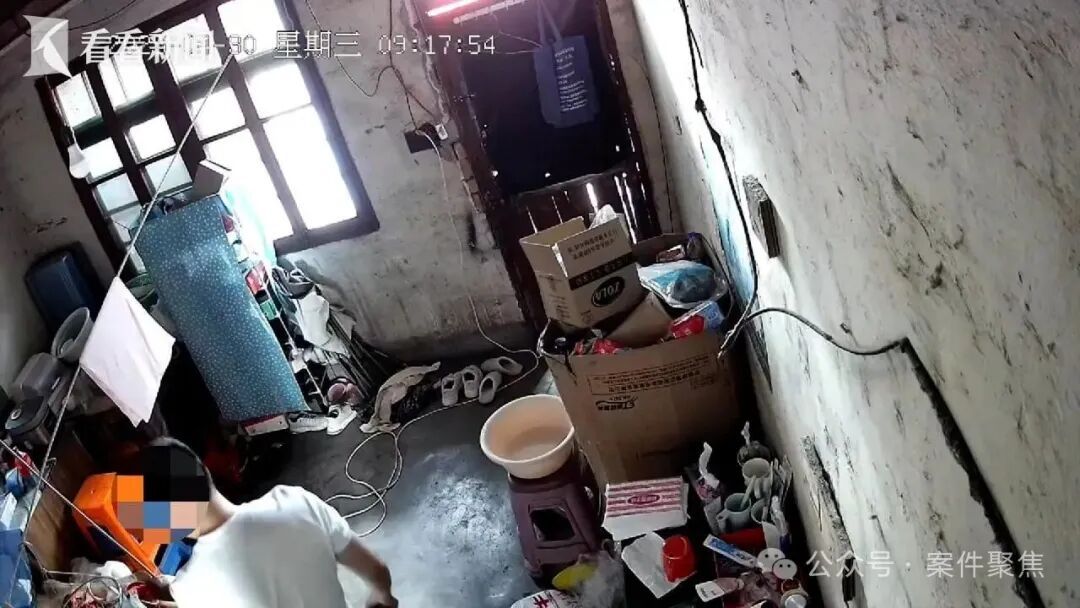 监控恶心!来沪男子三次赤身裸体潜入女邻居家,做出猥琐之事…原因匪夷所思! 监控恶心!来沪男子三次赤身裸体潜入女邻居家,做出猥琐之事…原因匪夷所思!
