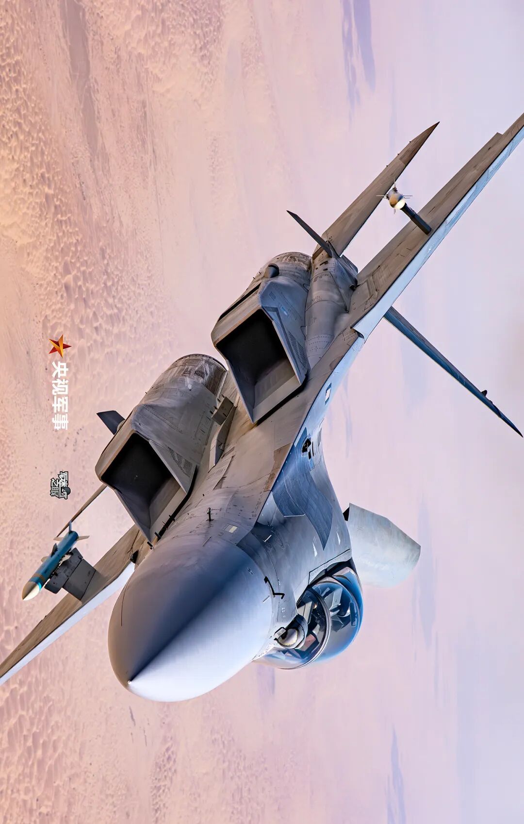 空中怼脸拍战机！震撼+1+1+1+……