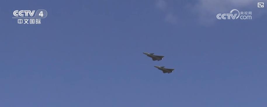 2025长春航空展开幕：歼-20与歼-20S齐亮相，空中特技+地面静态双吸睛
