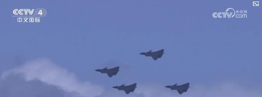 2025长春航空展开幕：歼-20与歼-20S齐亮相，空中特技+地面静态双吸睛