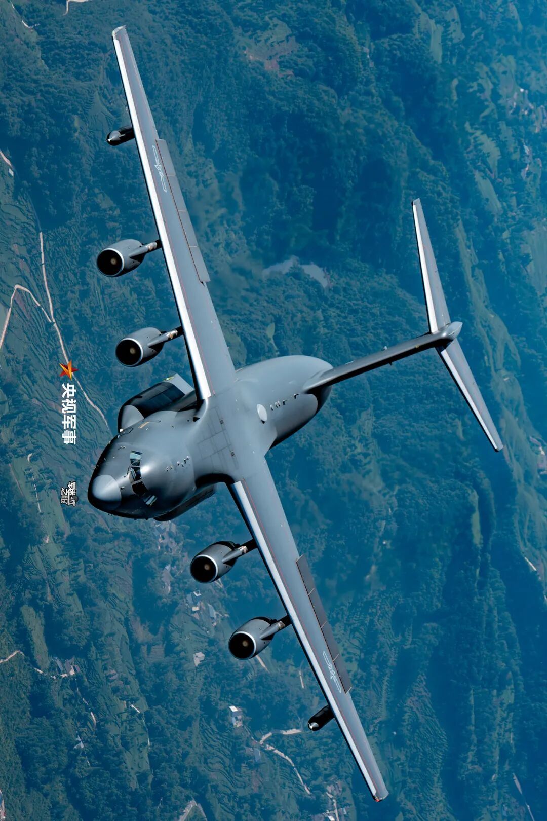 空中怼脸拍战机！震撼+1+1+1+……