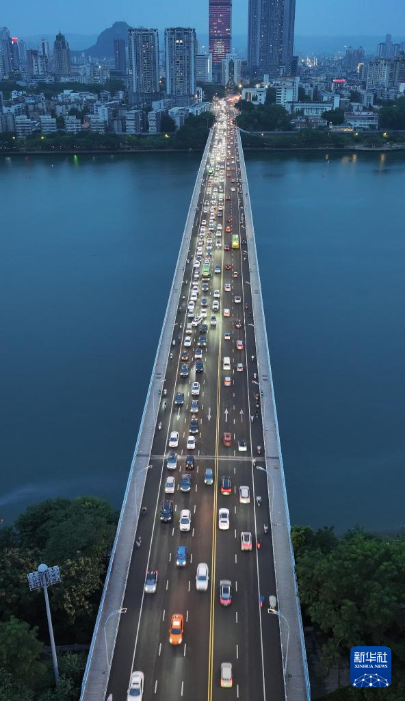 会里会外看东博会：一辆车 行天下