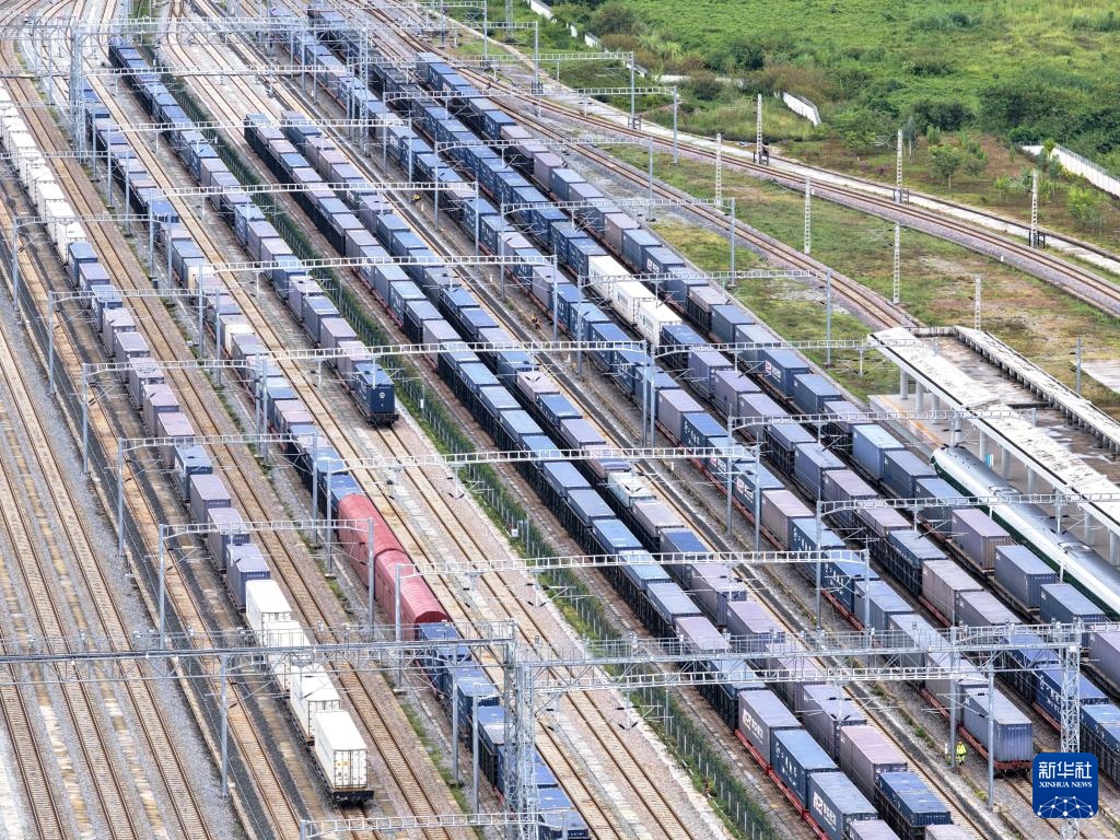 中老铁路开行货物列车突破6万列