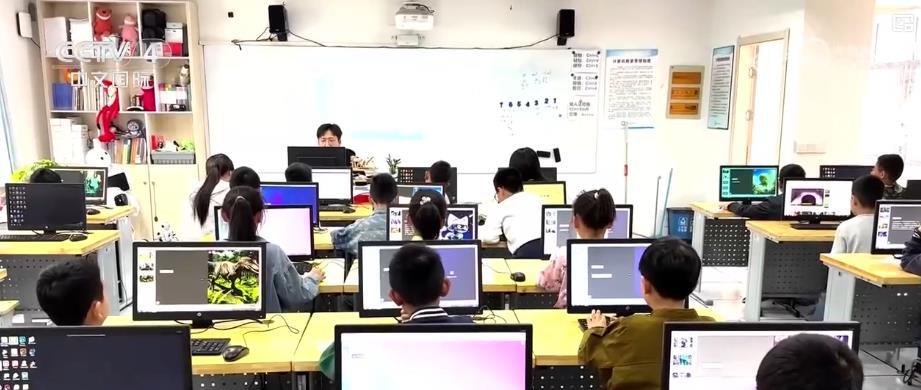 优化假期安排,激发消费活力!多地积极探索中小学春秋假 优化假期安排,激发消费活力!多地积极探索中小学春秋假