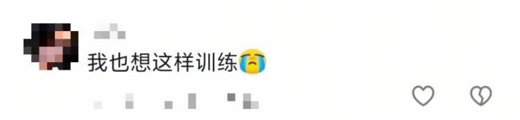 3小时沙漠徒步12公里 网友:今年军训太硬核了 3小时沙漠徒步12公里 网友:今年军训太硬核了