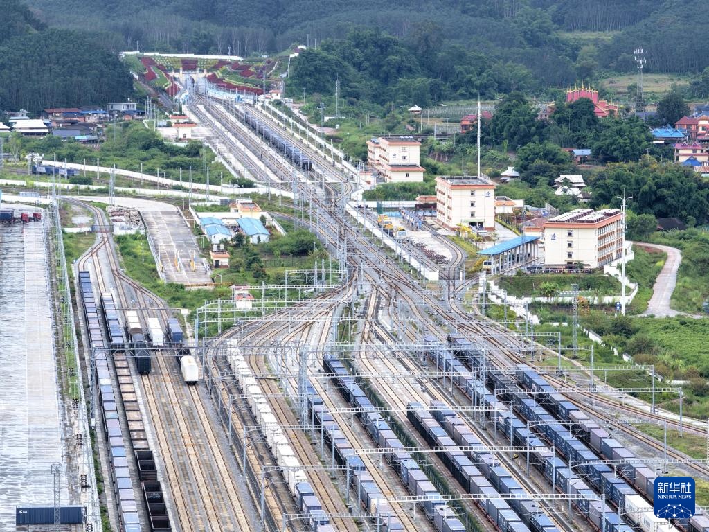 中老铁路开行货物列车突破6万列