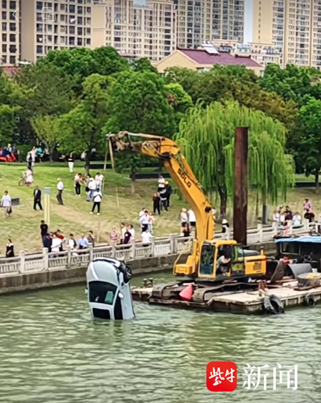 江苏丹阳六旬老翁勇救落水司机 江苏丹阳六旬老翁勇救落水司机