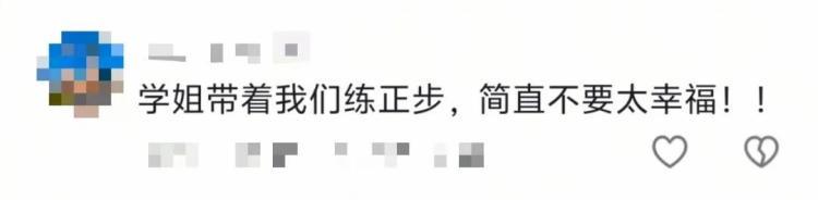 3小时沙漠徒步12公里 网友:今年军训太硬核了 3小时沙漠徒步12公里 网友:今年军训太硬核了