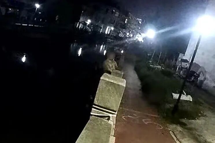 民警深夜出警“请人喝酒”?这波操作绝了! 民警深夜出警“请人喝酒”?这波操作绝了!