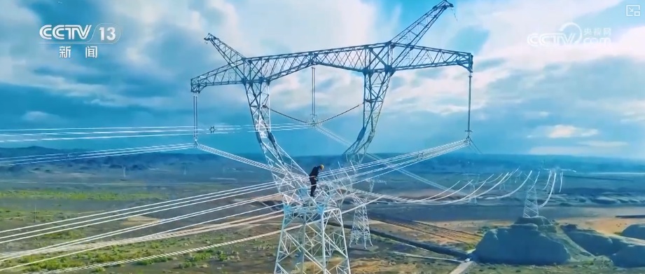 智能调度护航精准转场 “阳光电力”跨越山河点亮万家灯火 | 砥砺奋进七十载 天山南北谱华章