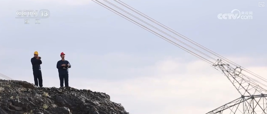 智能调度护航精准转场 “阳光电力”跨越山河点亮万家灯火 | 砥砺奋进七十载 天山南北谱华章