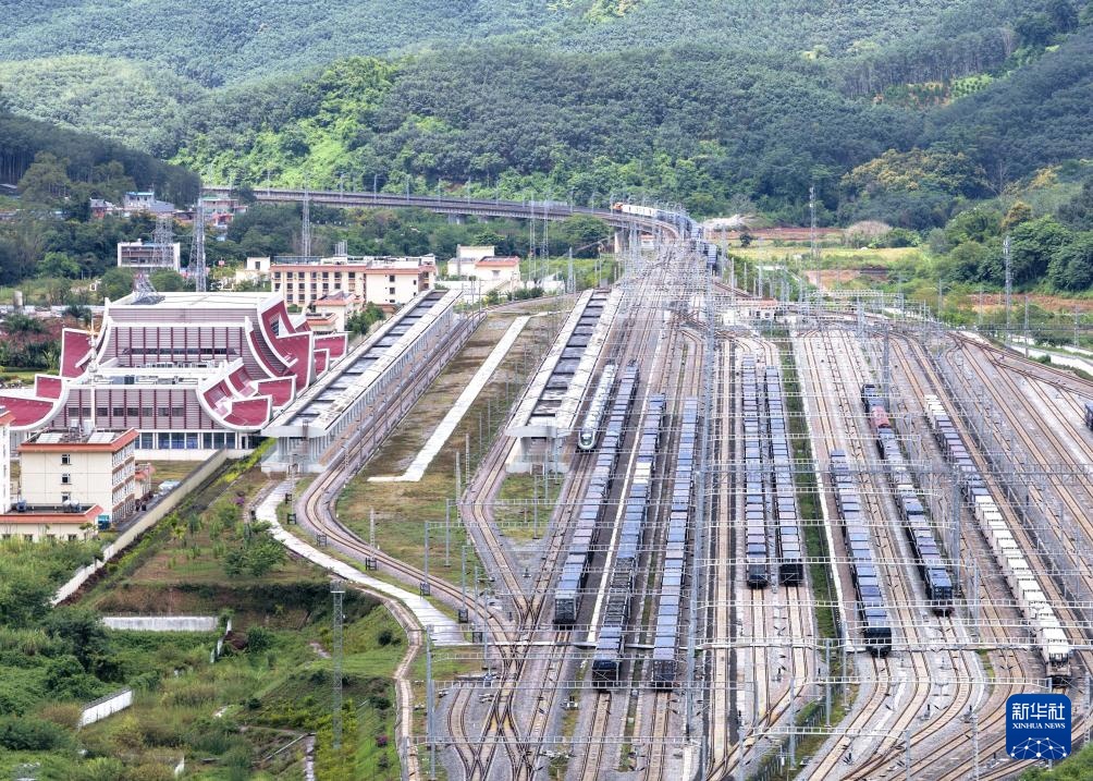 中老铁路开行货物列车突破6万列