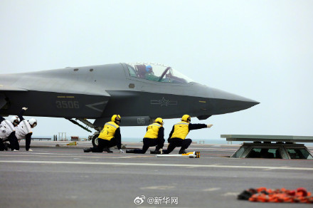 近距离看！歼35在福建舰起降大图来了