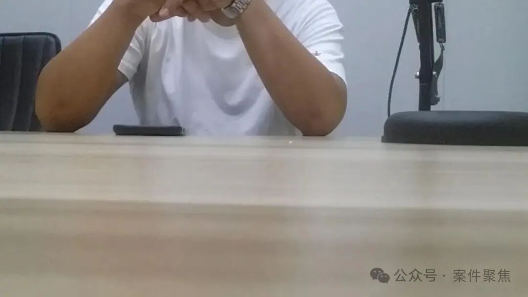 中介雇人看房玩“压价戏码”，狂砍60多万搞崩房东心态，自曝内幕：其老板月入超50万