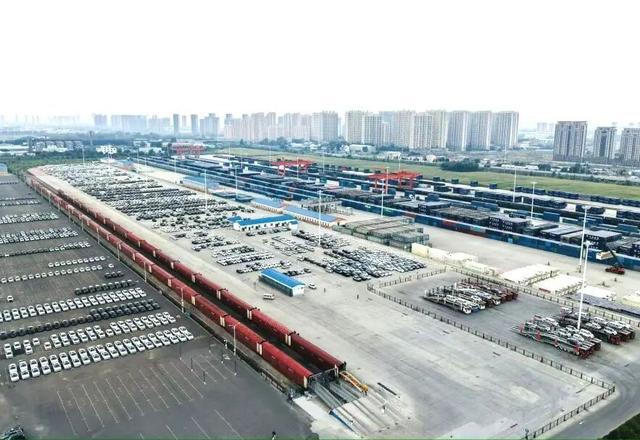 火车能托运私家车了？这样操作