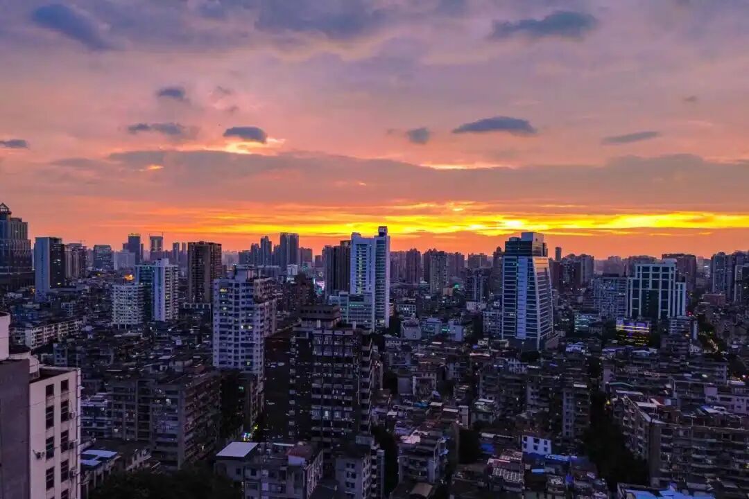 广东多地出现晚霞！17级超强台风来前为啥“风平浪静”？提醒