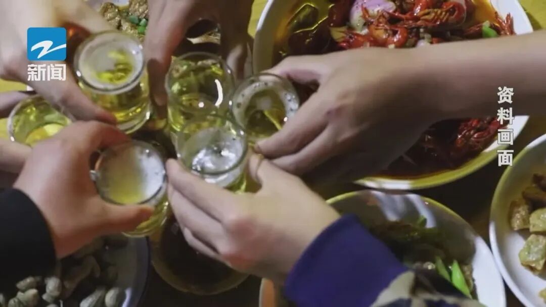 儿子陪父亲处理无证驾驶,没想到自己也成了“主角”,紧急提醒… 儿子陪父亲处理无证驾驶,没想到自己也成了“主角”,紧急提醒…