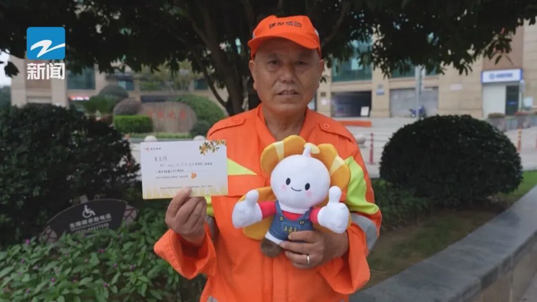 “一二三，起！” 杭州街头响起震撼呼喊，数十双手为15岁女孩抬起生命的希望