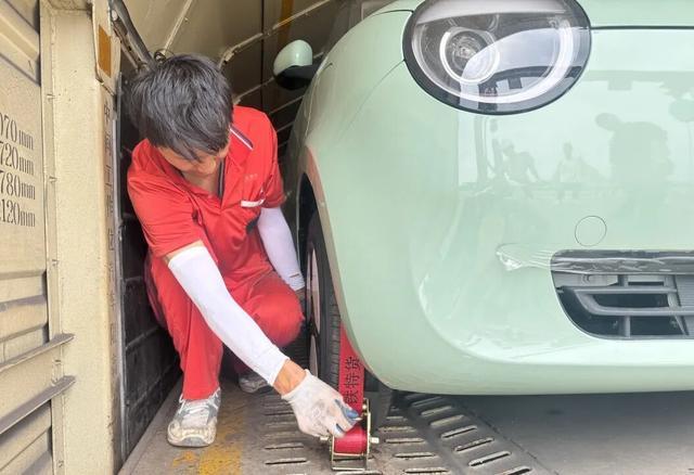 火车能托运私家车了？这样操作