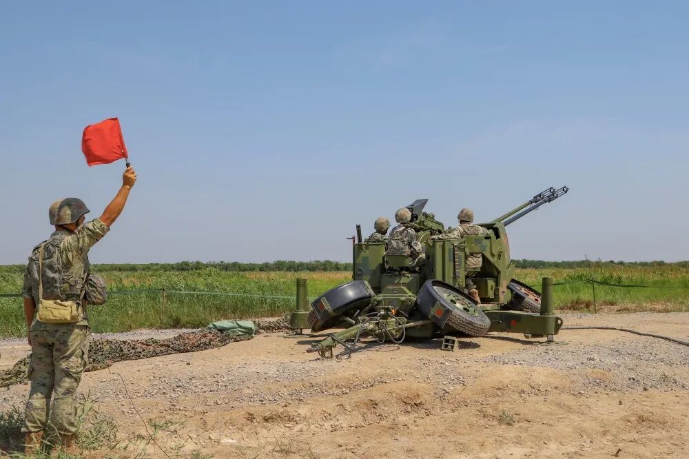 防空兵，开火！