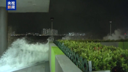 香港澳门发出十号风球