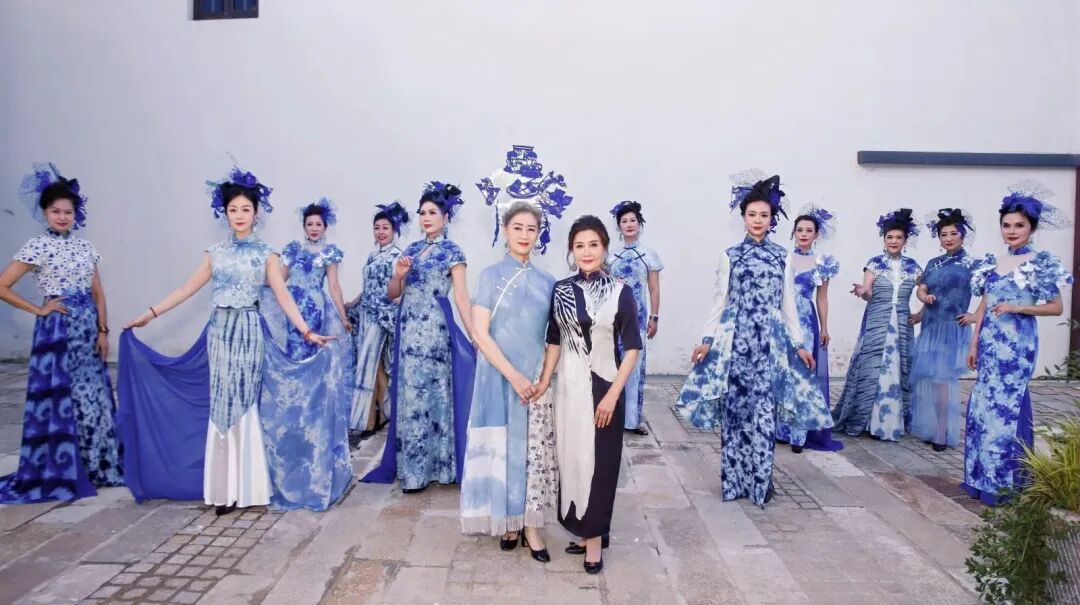 “银发追光者”拒绝与社会脱节