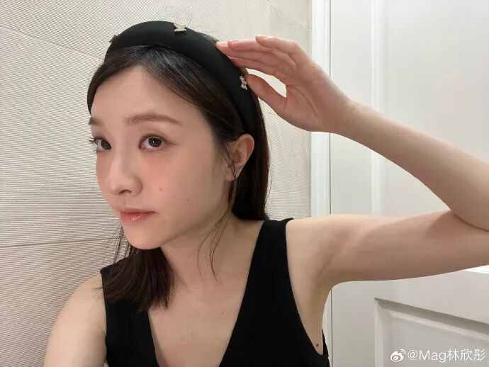 “要认得那个是杀人凶手！”35岁女歌手凌晨求救，短暂发声后直播中断