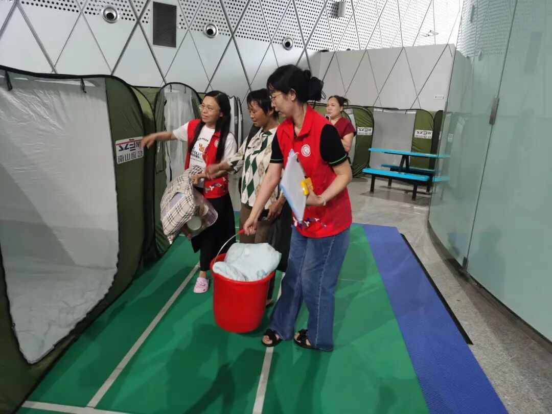 满城风雨，总有人护您周全