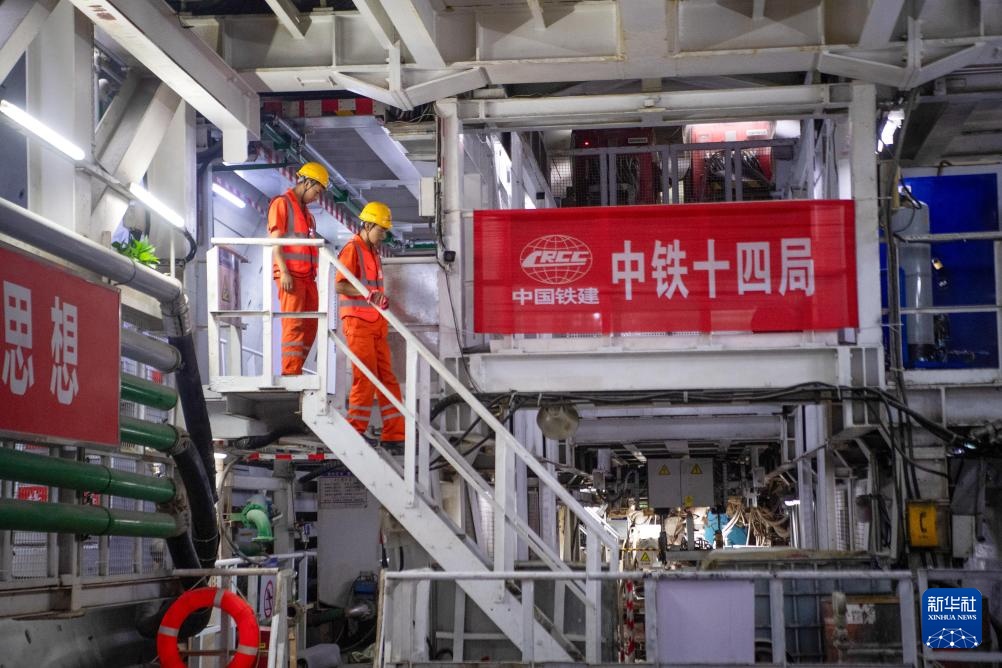 长江上游首条高铁隧道盾构段贯通 长江上游首条高铁隧道盾构段贯通