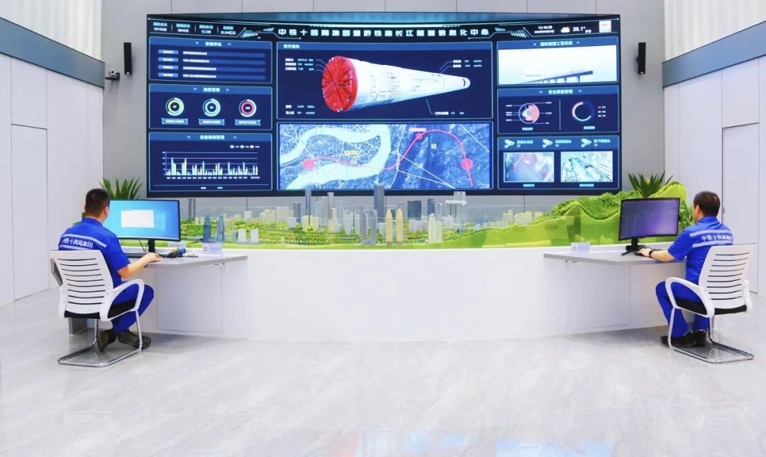 万米长隧!高铁列车将从长江江底驶过 万米长隧!高铁列车将从长江江底驶过