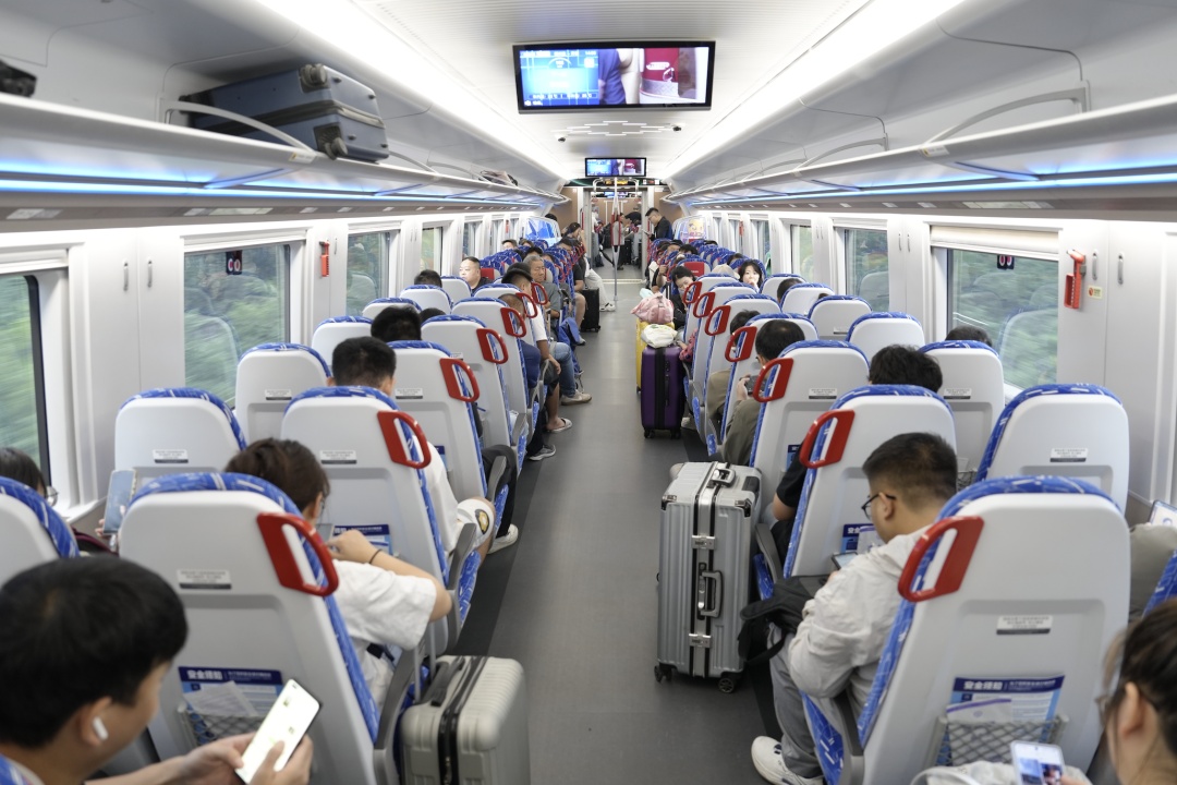 “迷你”动车组火了！网友：可别小看它