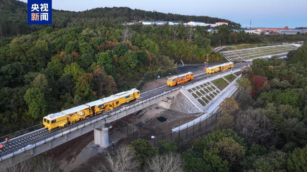 滨绥铁路改造投用 中欧班列“提速”一倍以上