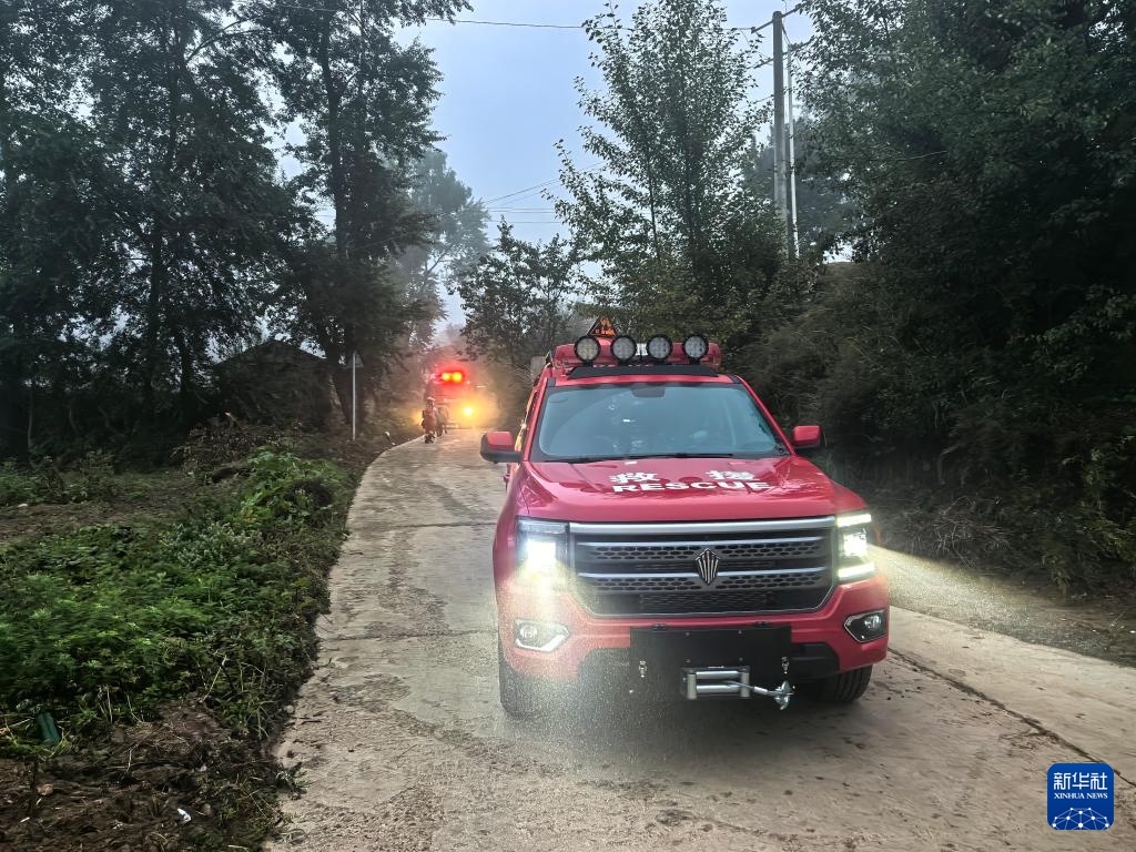 甘肃省陇西县发生5.6级地震 救援力量迅速集结赶赴灾区 甘肃省陇西县发生5.6级地震 救援力量迅速集结赶赴灾区