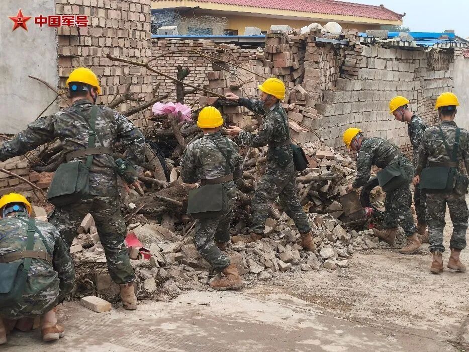 甘肃陇西发生5.6级地震 子弟兵紧急赶赴灾区