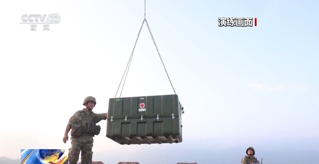 提升紧急战场救治能力 军旅营三级卫勤救援演练