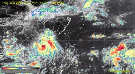 广东多地发布龙卷警报