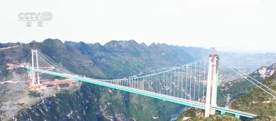 科技赋能“智”取深山峡谷 回顾“世界第一高桥”建设历程