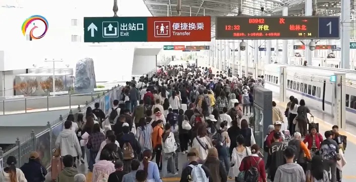 一组数据看国庆热度：航班13.9万班次，国际航线暴涨11.9%！