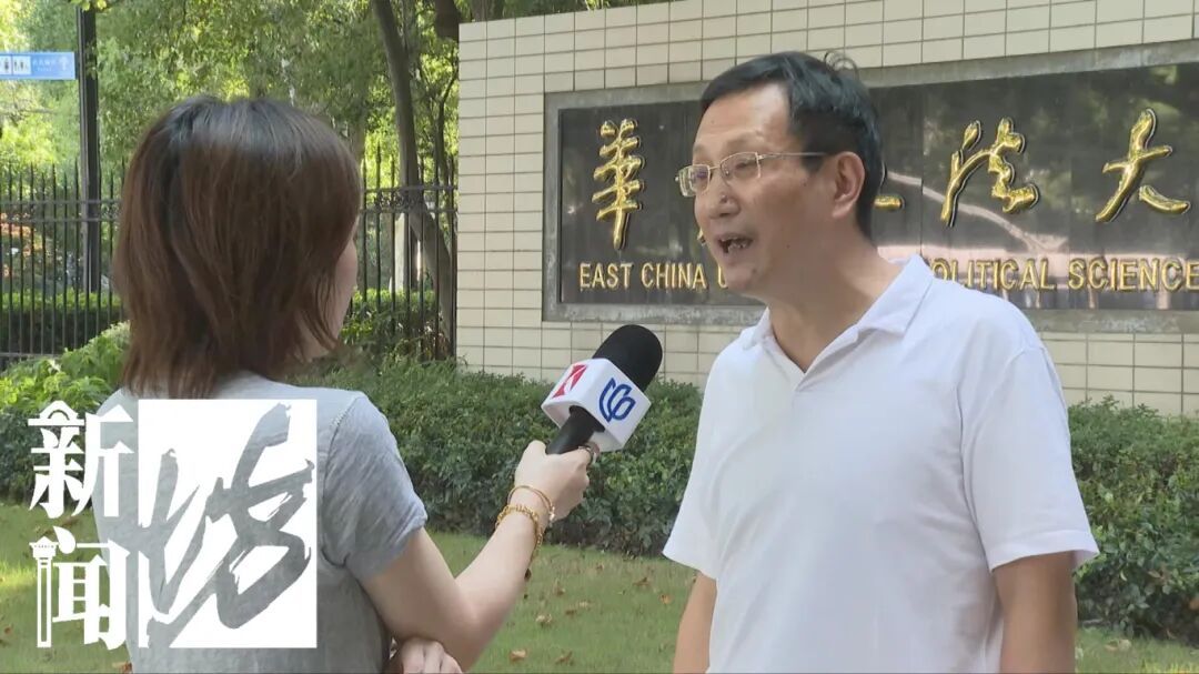 惊险一幕曝光！沪一骑车人"高速"遭遇"回头杀"，瞬间飞了出去…