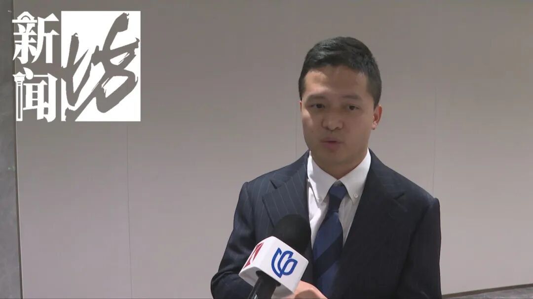 惊险一幕曝光！沪一骑车人"高速"遭遇"回头杀"，瞬间飞了出去…