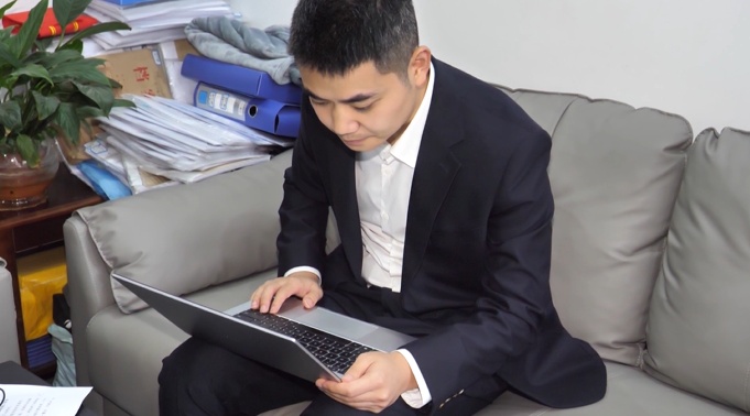 律师历时4个月调查取证,还原“避雷姐”凉凉的事实真相:已经突破了底线... 律师历时4个月调查取证,还原“避雷姐”凉凉的事实真相:已经突破了底线...