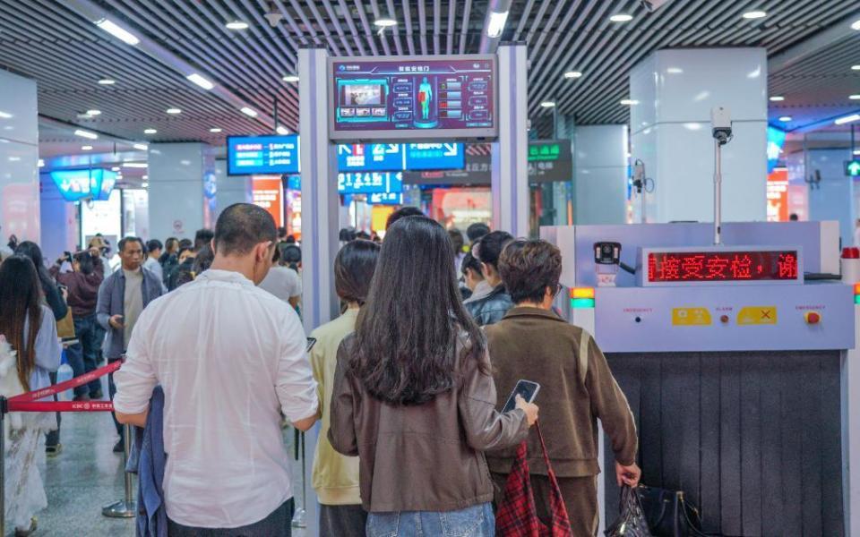 延长运营、大小交路，国庆假期间，长沙地铁将有这些调整