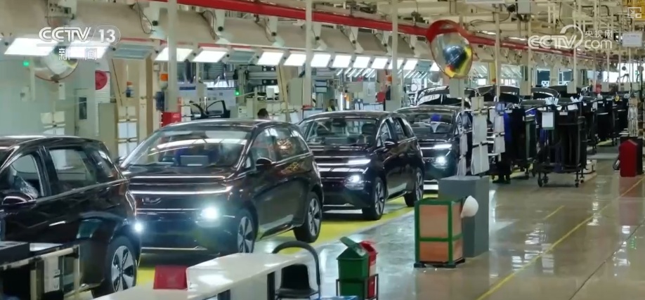 既是“先行者”也是“探索者” 智能新能源汽车产业领先优势激活企业出海新动能