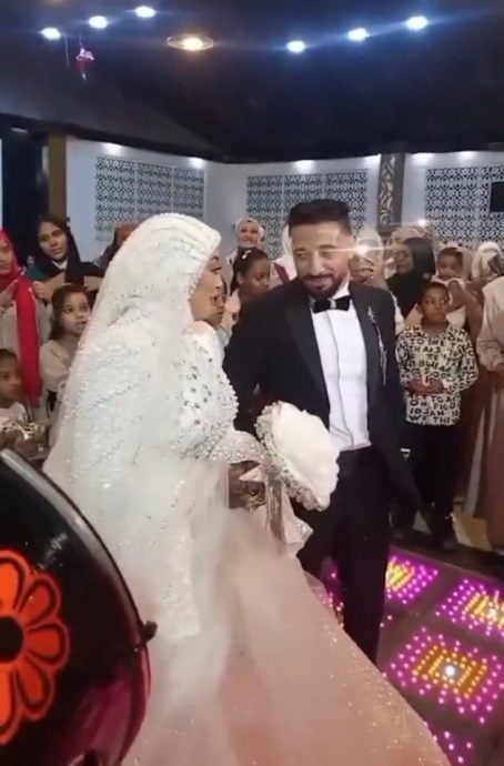牵新娘手幸福甜蜜共舞，埃及新郎心脏病发当场猝逝
